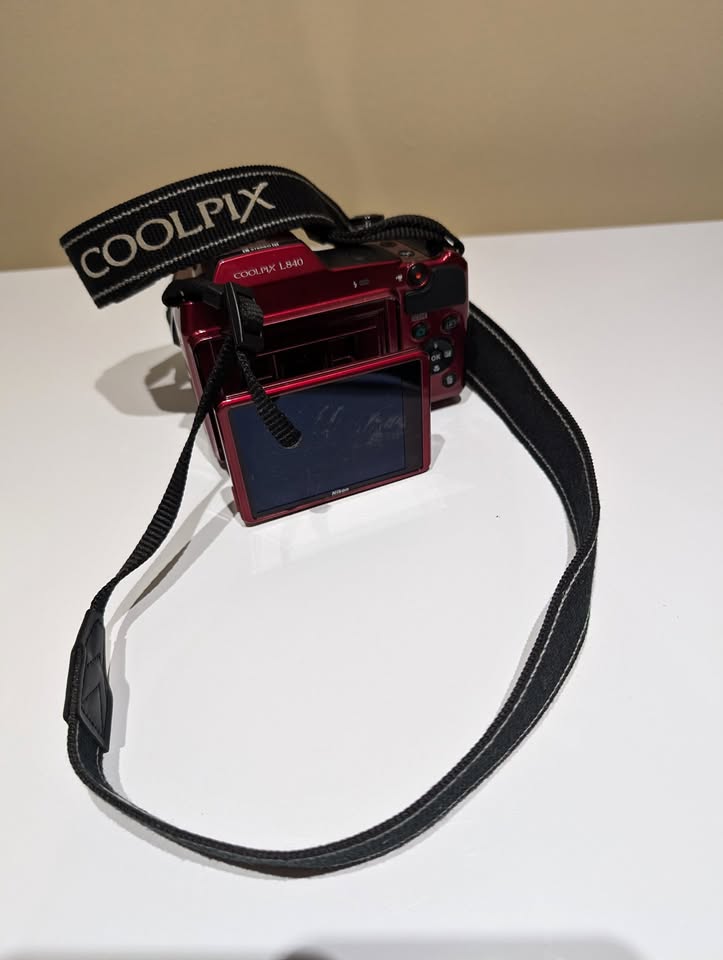 CoolPix DSLR L840