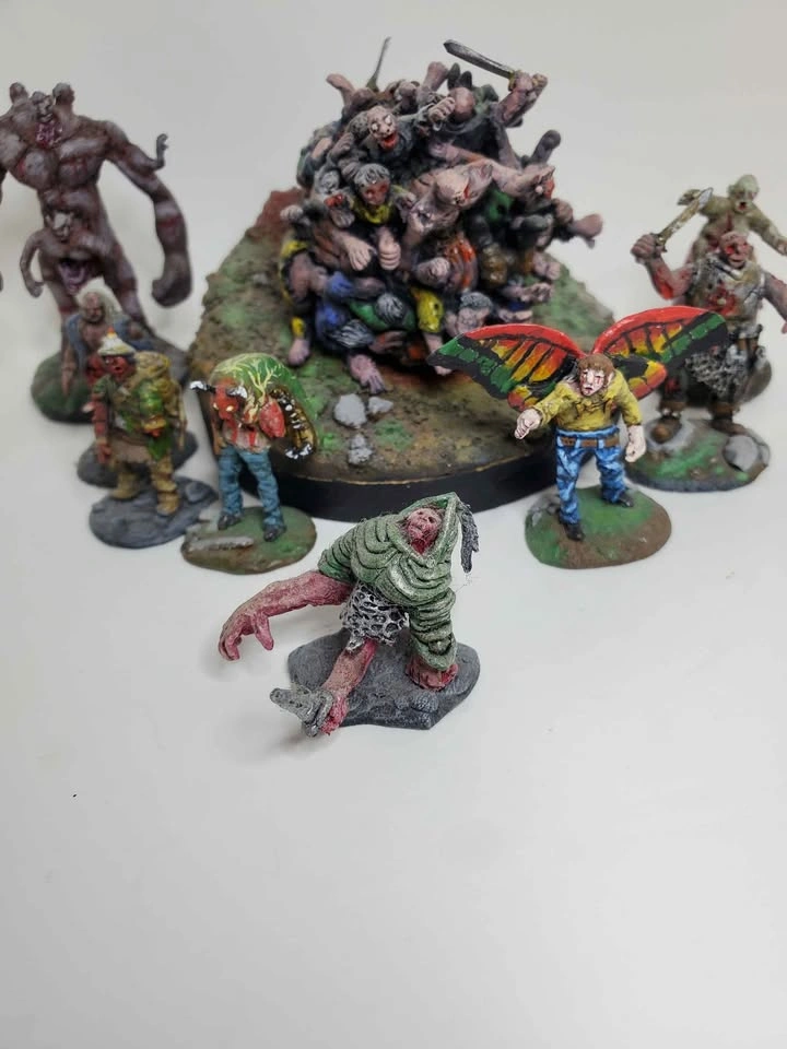 Custom Handmade D&D and Warhammer Miniatures - $25+ - photo 3