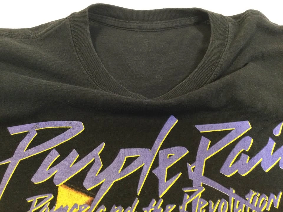 🌱Prince T Shirt Purple Rain Music Tee, Small - photo 2