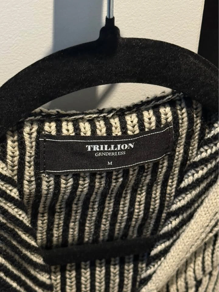 Sweater - photo 2