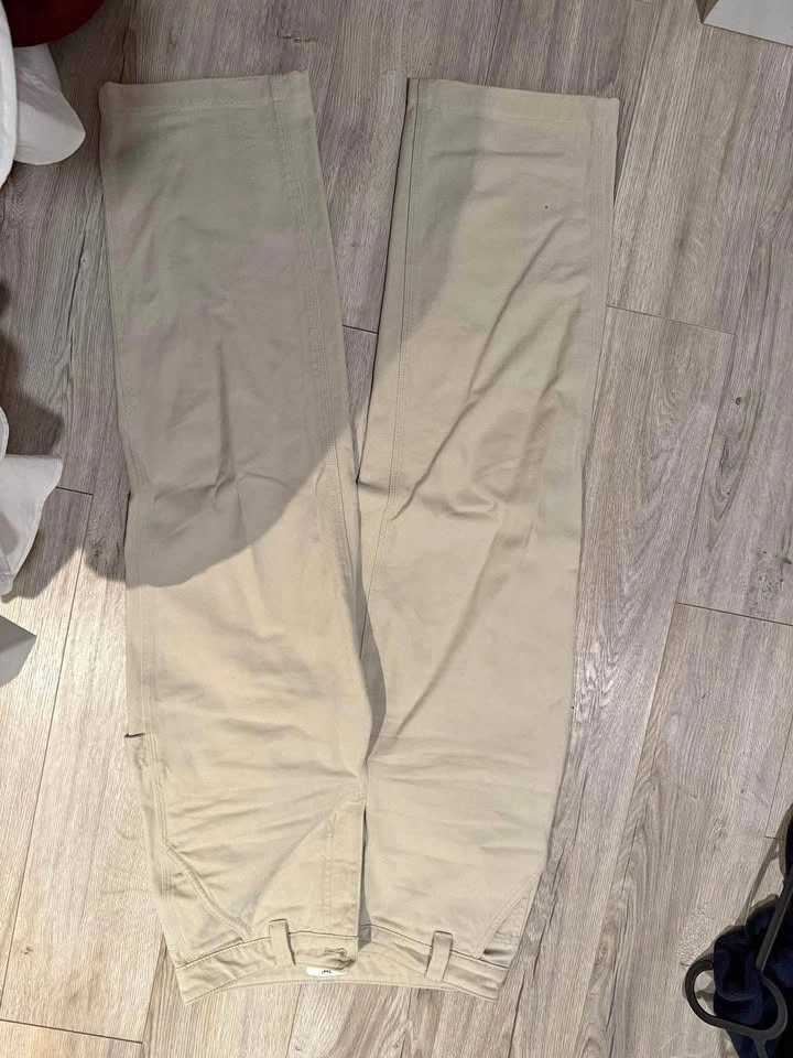 Aritzia Cargo Pants