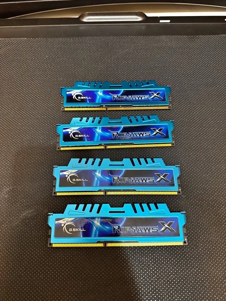32GB (4x8GB) G.Skill DDR3 RAM