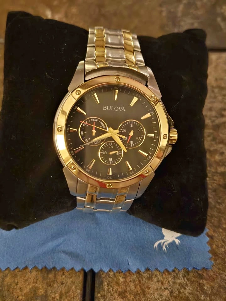Bulova Men's Watch 98C120 Two-Tone Classic Quartz