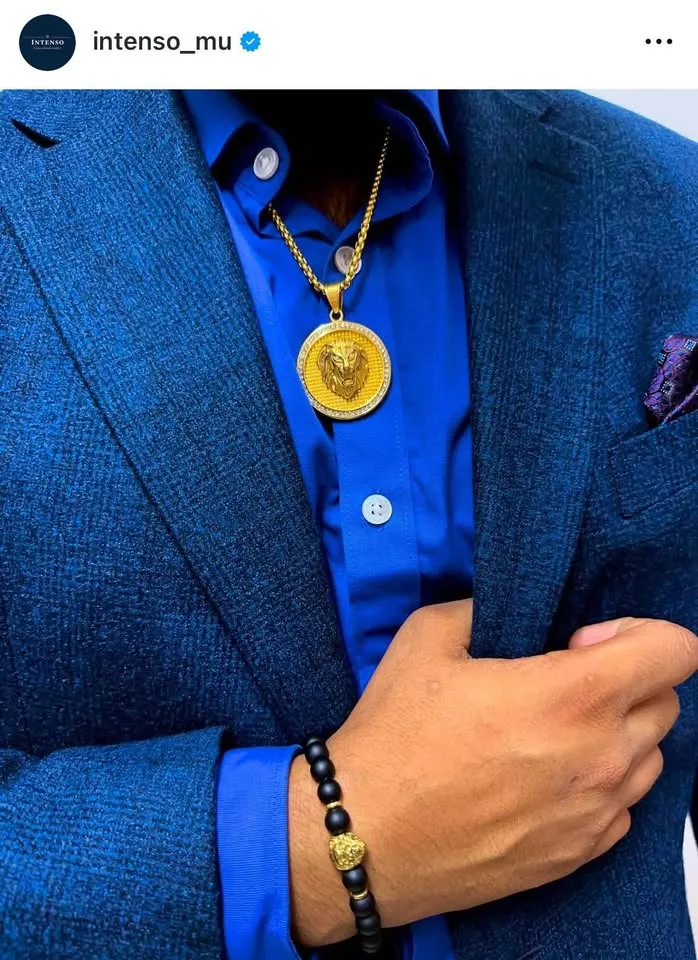 Coated in Pure 18 K Gold Jewelry, Chain + Pendant image indicator(7)