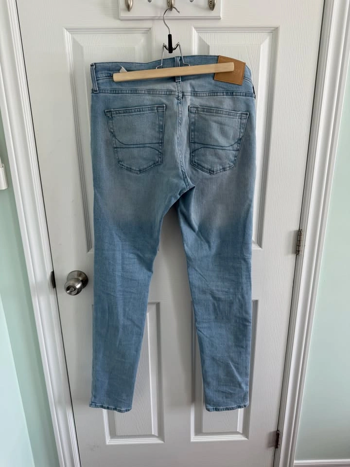 Hollister Men’s Jeans - Epic Flex Skinny - 31x34 - Light Wash - photo 3