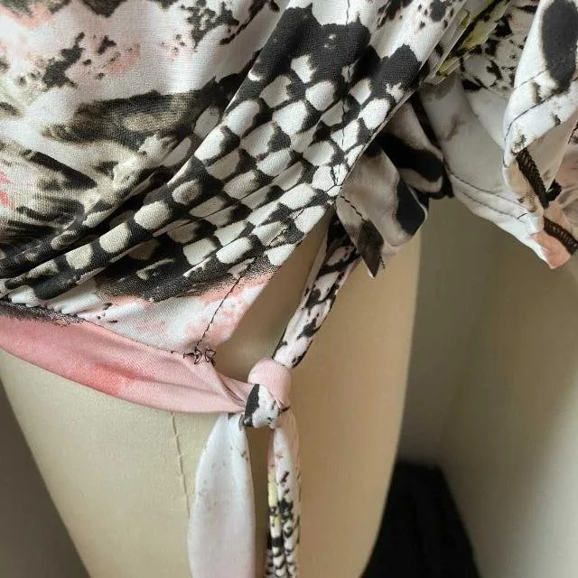 Bought in Spain - Beautiful Blouse - Size S/M/L image indicator(4)