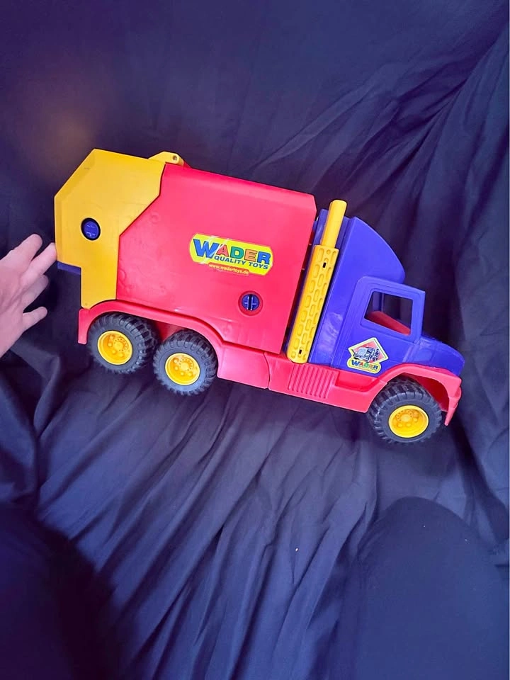 Wader Quality Toys Garbage Truck Toy