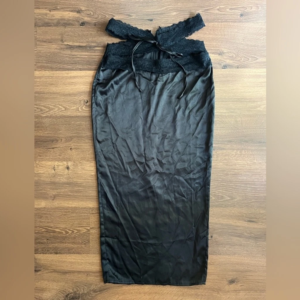 NWT PrettyLittleThing Petite Black Satin Lace Detail Midi/Maxi S