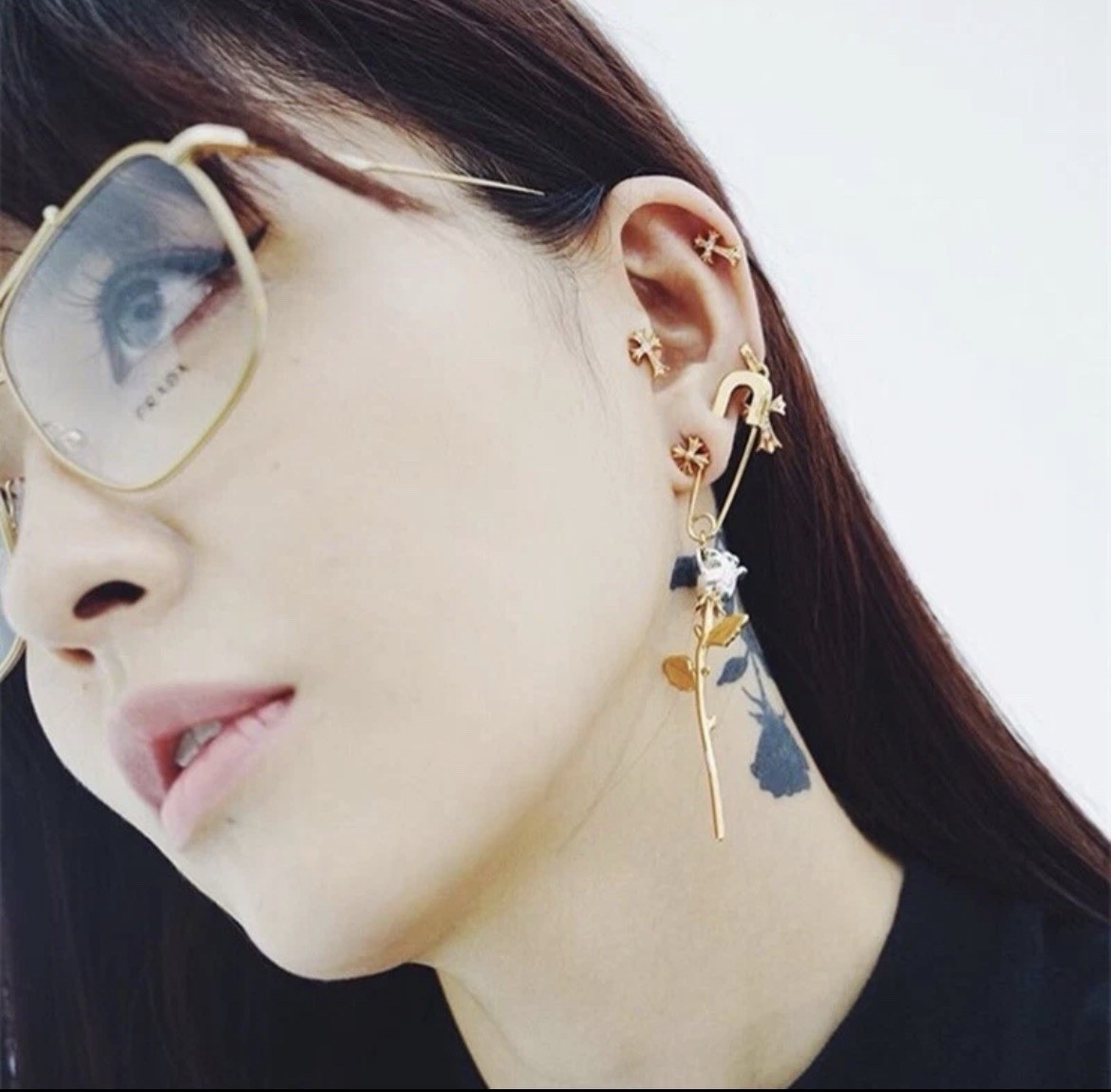 AMBUSH Safety Pin Rose Charm Earring | Single