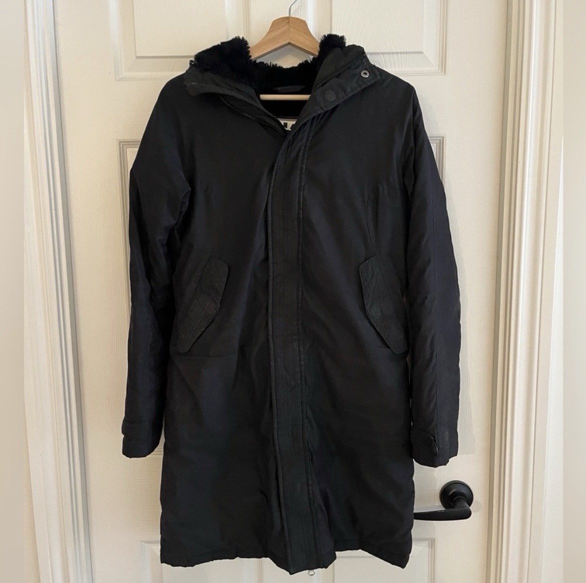 Aritzia TNA Black Parka Jacket 🖤❄️ | Size Small - photo 2