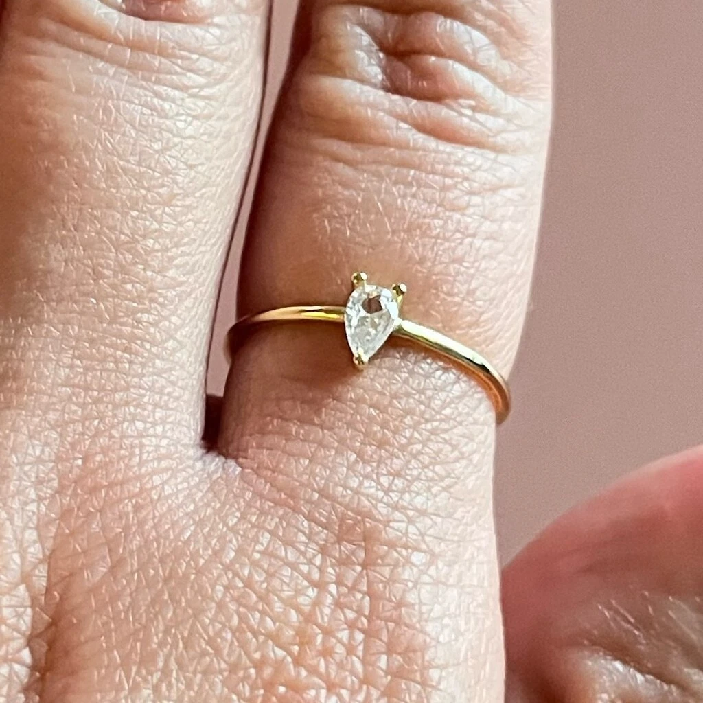 14K Gold Plated Minimalist Ring with Cubic Zirconia - Size 6 - photo 4