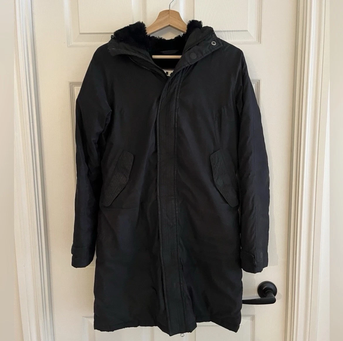 Aritzia TNA Black Parka Jacket 🖤❄️ | Size Small - photo 2