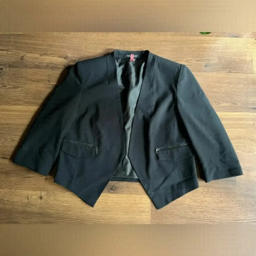 Jones New York Cropped Black Blazer - 3/4 Sleeve | Office Chic