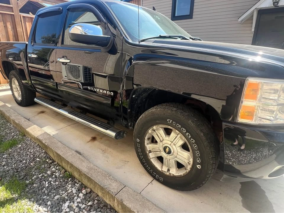 2011 Chevrolet Silverado 1500 Limited Crew Cab - photo 3