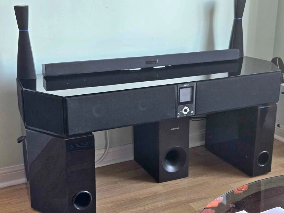 Greenway Home Theatre/Speaker System