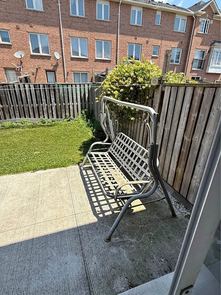 Porch swing