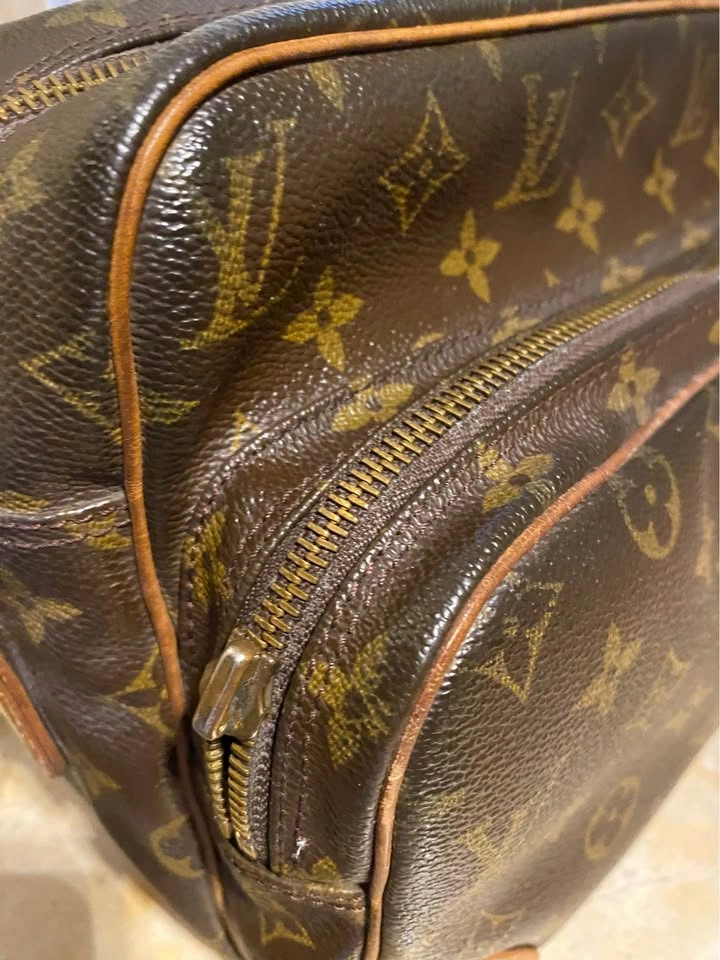 vintage Nile messenger bag crafted in the brand's iconic monogra - photo 2