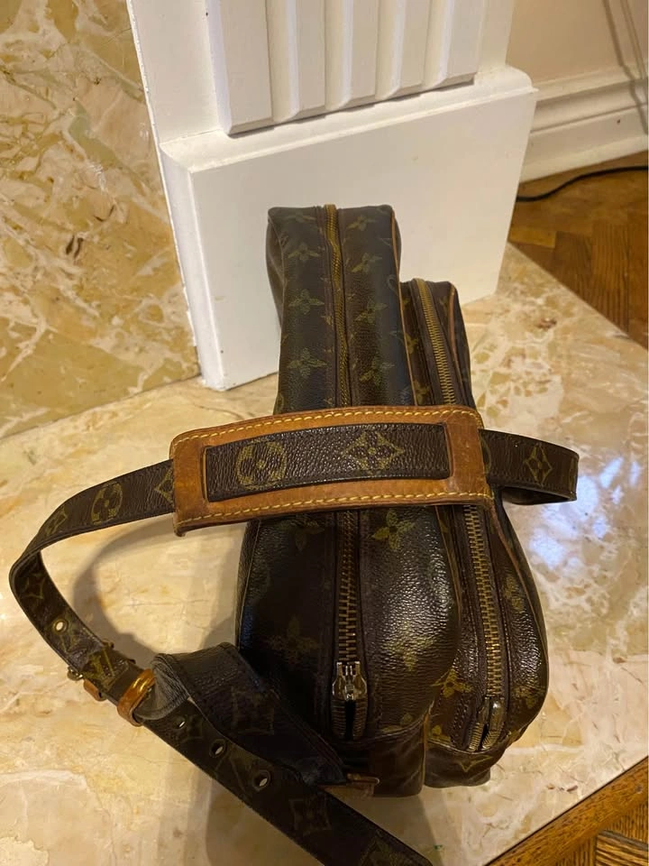 vintage Nile messenger bag crafted in the brand's iconic monogra - photo 4