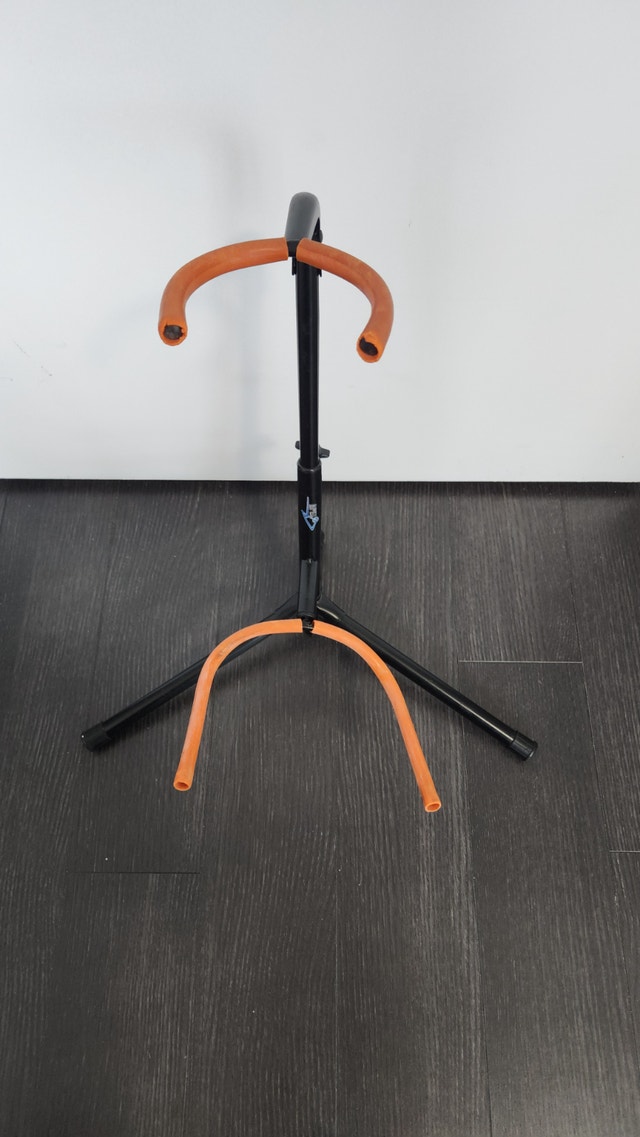 Apex Guitar Stand / Holder – Good Condition