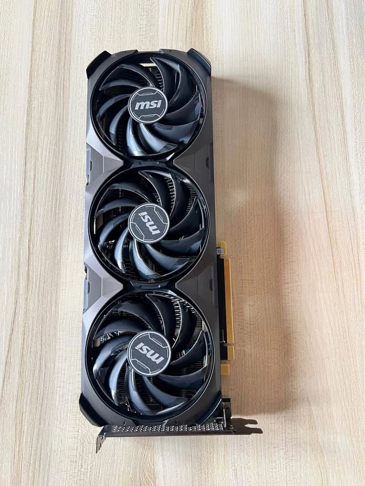 RTX 4070 Ti Super 16GB VRAM - photo 2