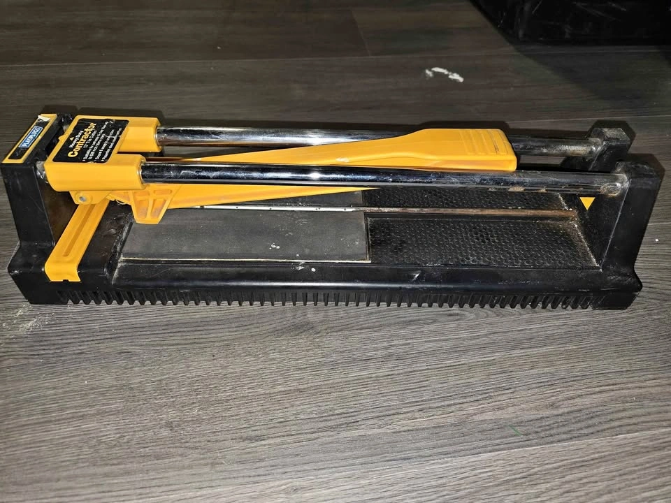 Tile cutter
