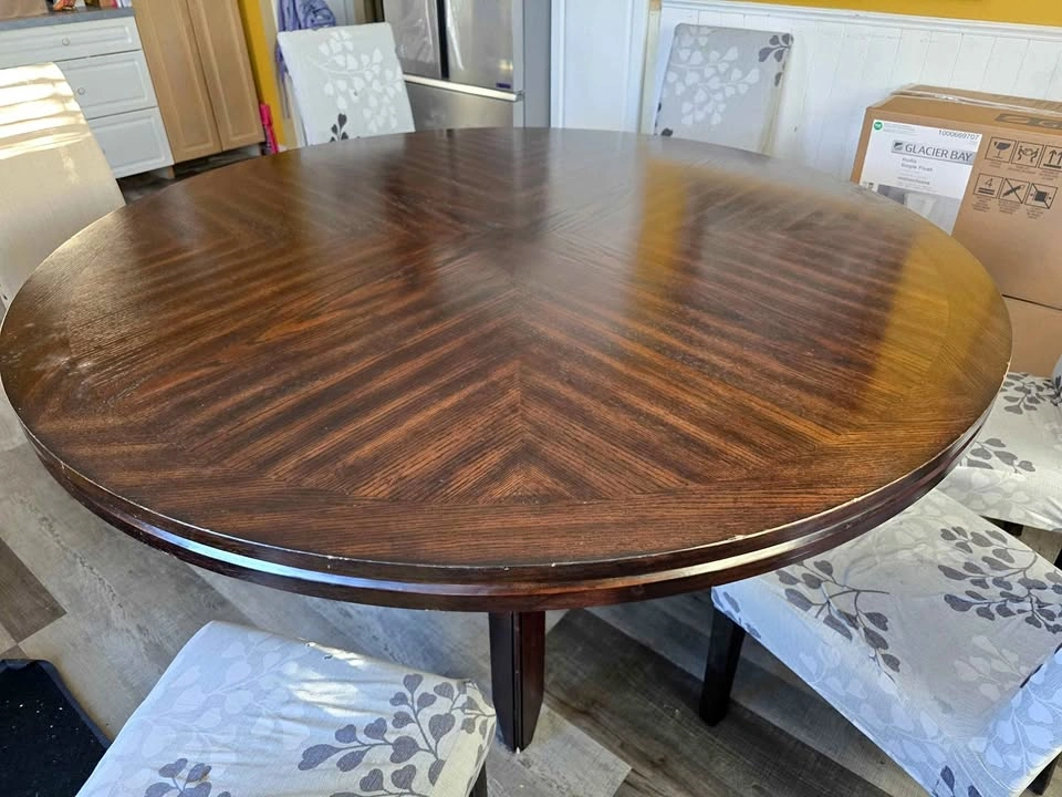 72-inch Round Dining Table with 6 Chairs