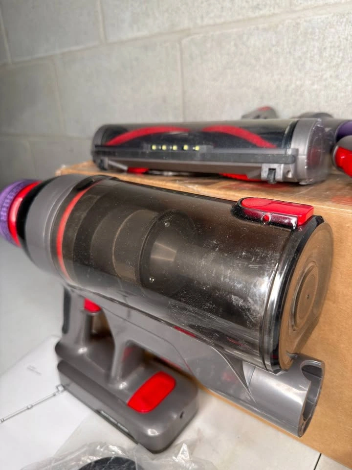 Cuzmok Cordless Stick Vacuum - 550W Powerful HEPA Filter - photo 4