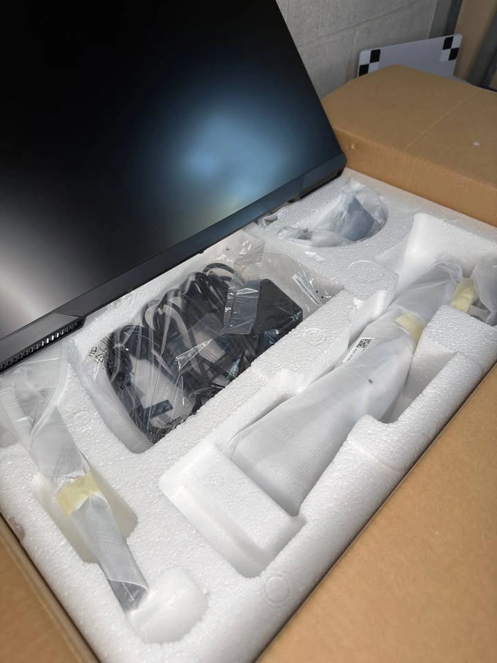 Samsung 24" Odyssey G3 Gaming Monitor - photo 2