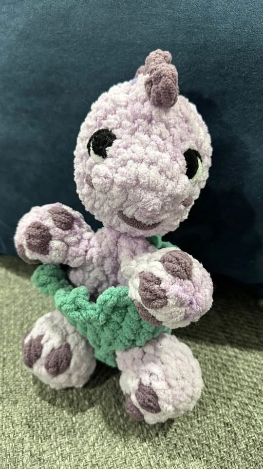 Crochet baby dinosaur in egg - photo 2