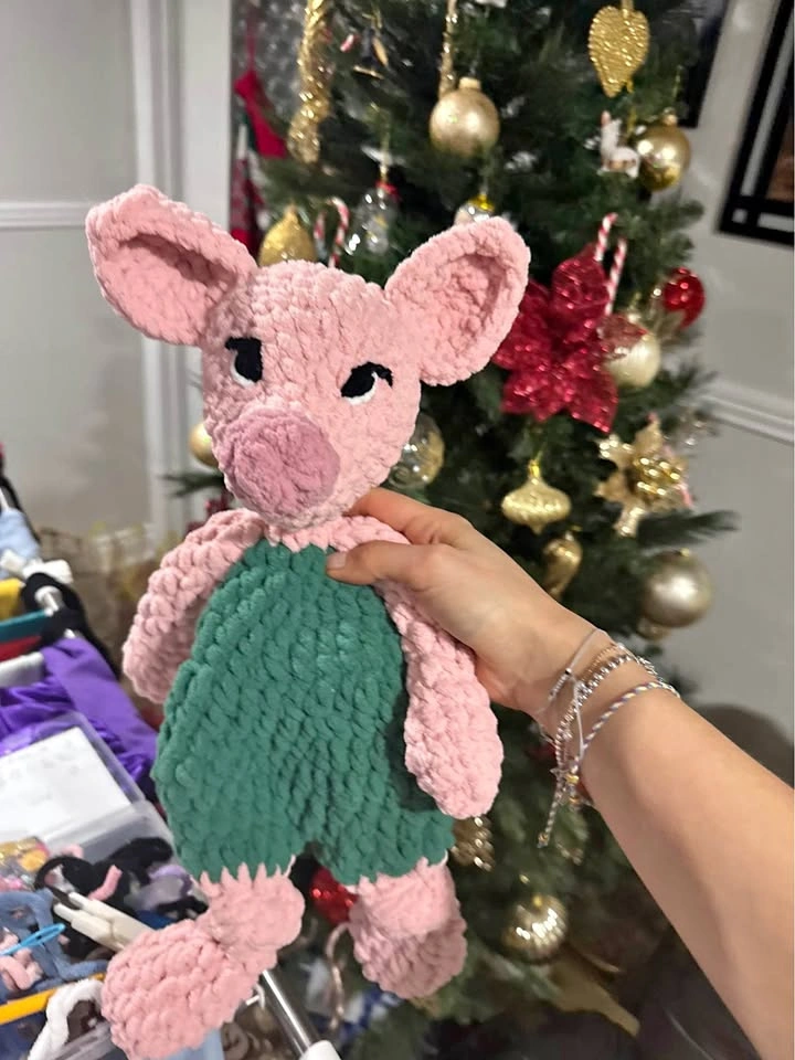 Piglet crochet lovie
