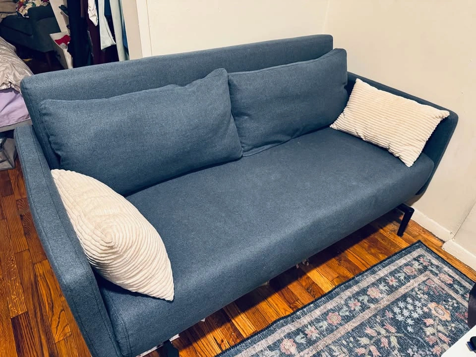 Blue couch with fold-out bed, compact for small spaces! - photo 2