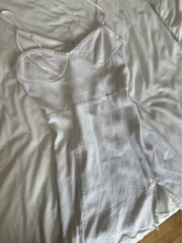 Aritzia White dress - photo 2