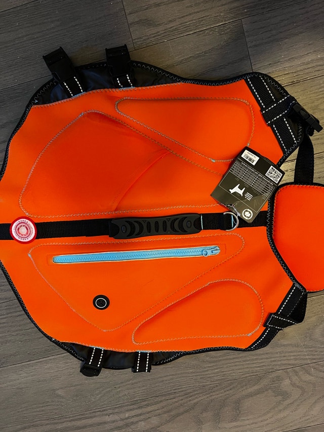 Dog Life Jacket XL - Moving Sale Must Go