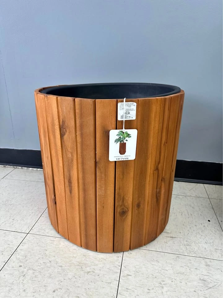 New wood planter pot
