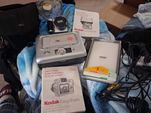 Kodak Z650 Zoom Digital Camera w/ Printer