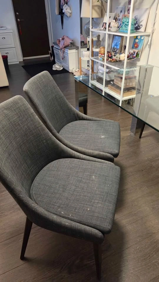 DINING TABLE AND CHAIRS - MOVING SALE - photo 3