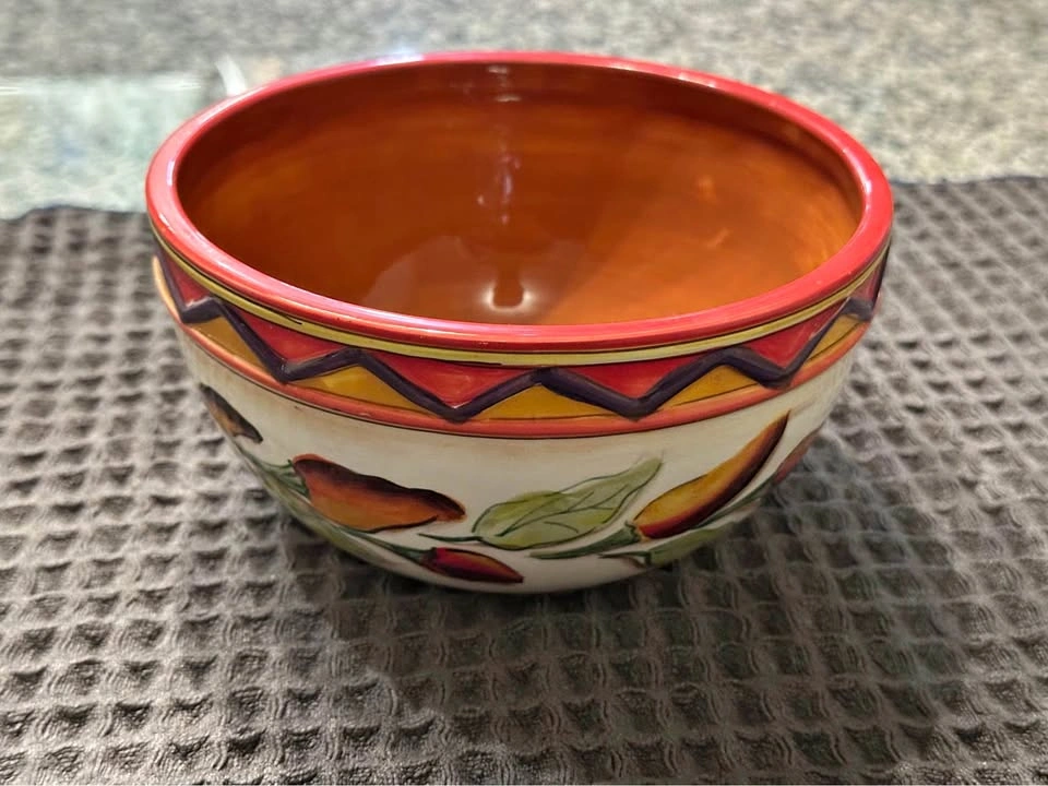 Microwave and dishwasher safe bowl