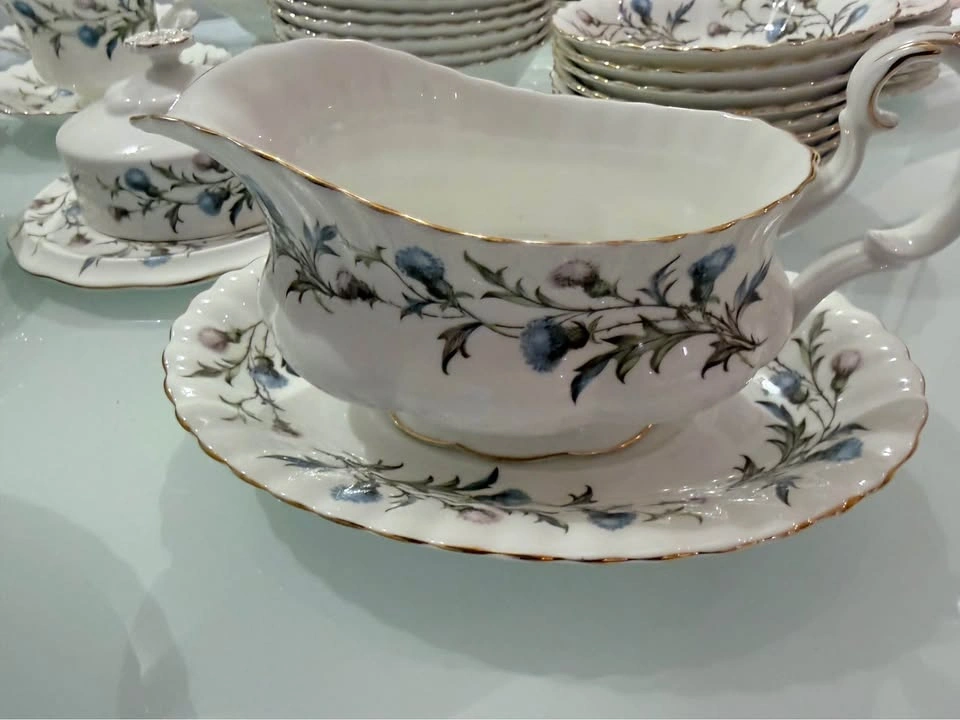 Antique 1960s Royal Albert Brigadoon 72 Pc Dinnerware Set - photo 2