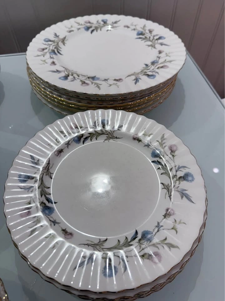 Antique 1960s Royal Albert Brigadoon 72 Pc Dinnerware Set - photo 5