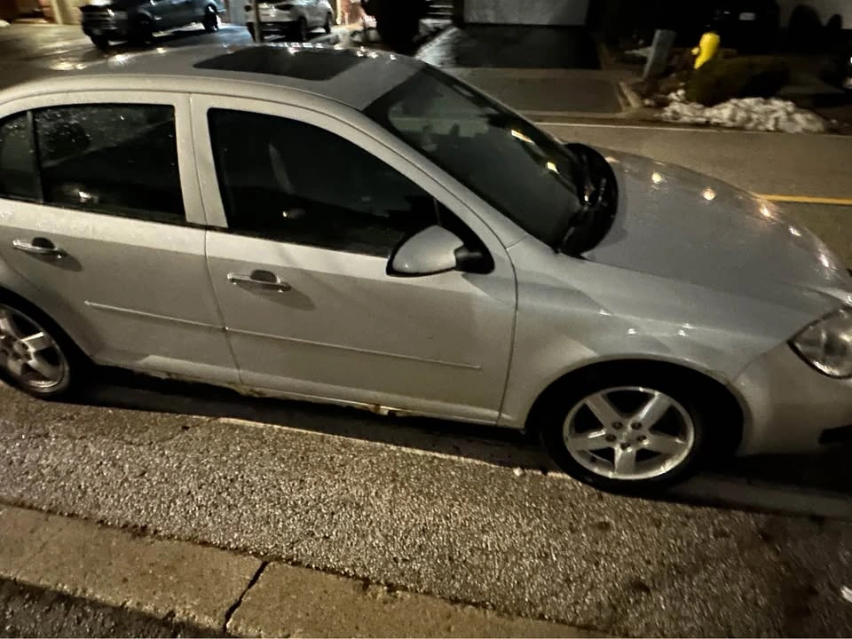 2010 Chevrolet Cobalt - photo 2