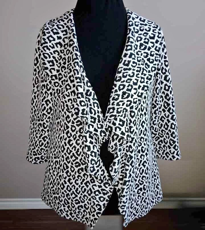 Ladies Black and White Calvin Klein Open Front Jacket 🌱