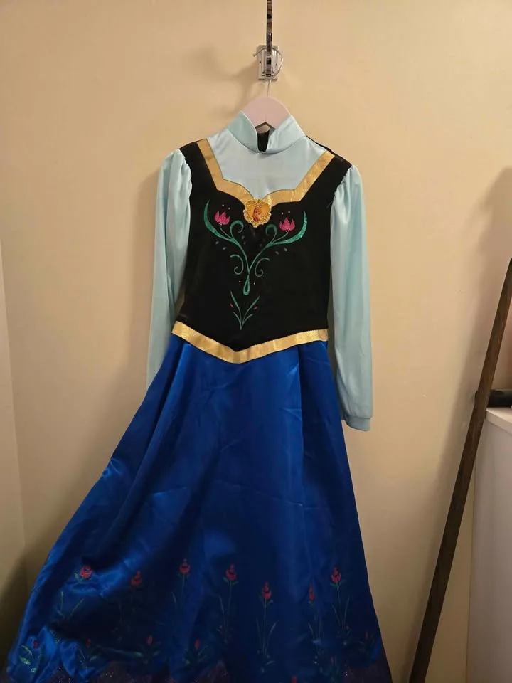 Anna from Frozen Costume Girl 4 to 6 x image indicator(2)