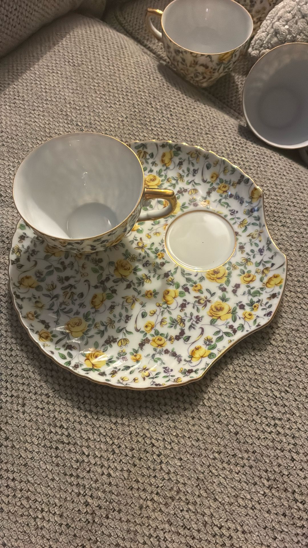 4 Antique Coffee Cups - photo 4