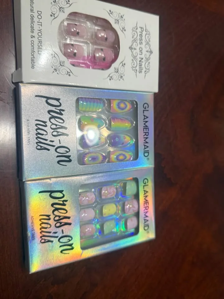 Press ON Nails with Prep Kit image indicator(6)