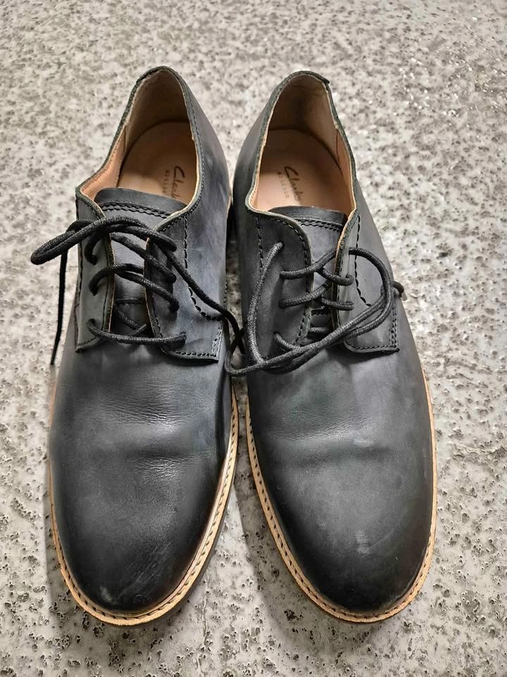 Clark Black Leather Shoes