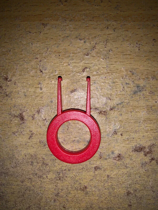 Keyboard Key Cap Puller/Remover (For All Keyboards) thumbnail
