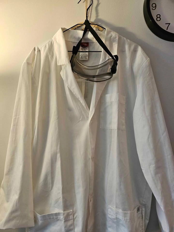 Dickies Lab Coat + Goggles - photo 4