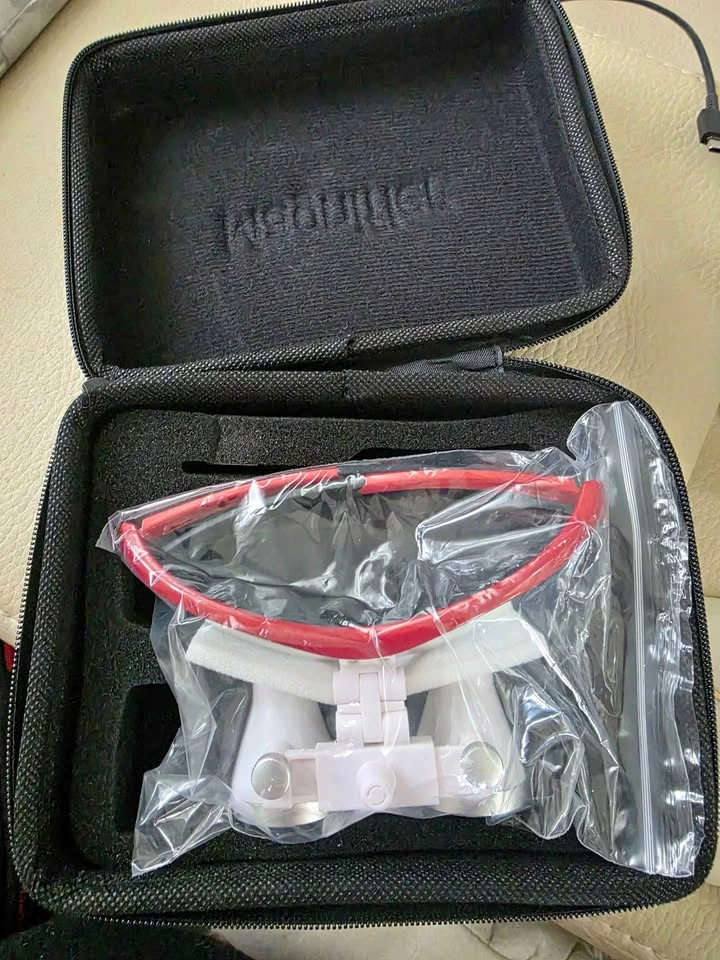 Medident 3.5X Loupes Magnifying Glasses w/ Case adjustable