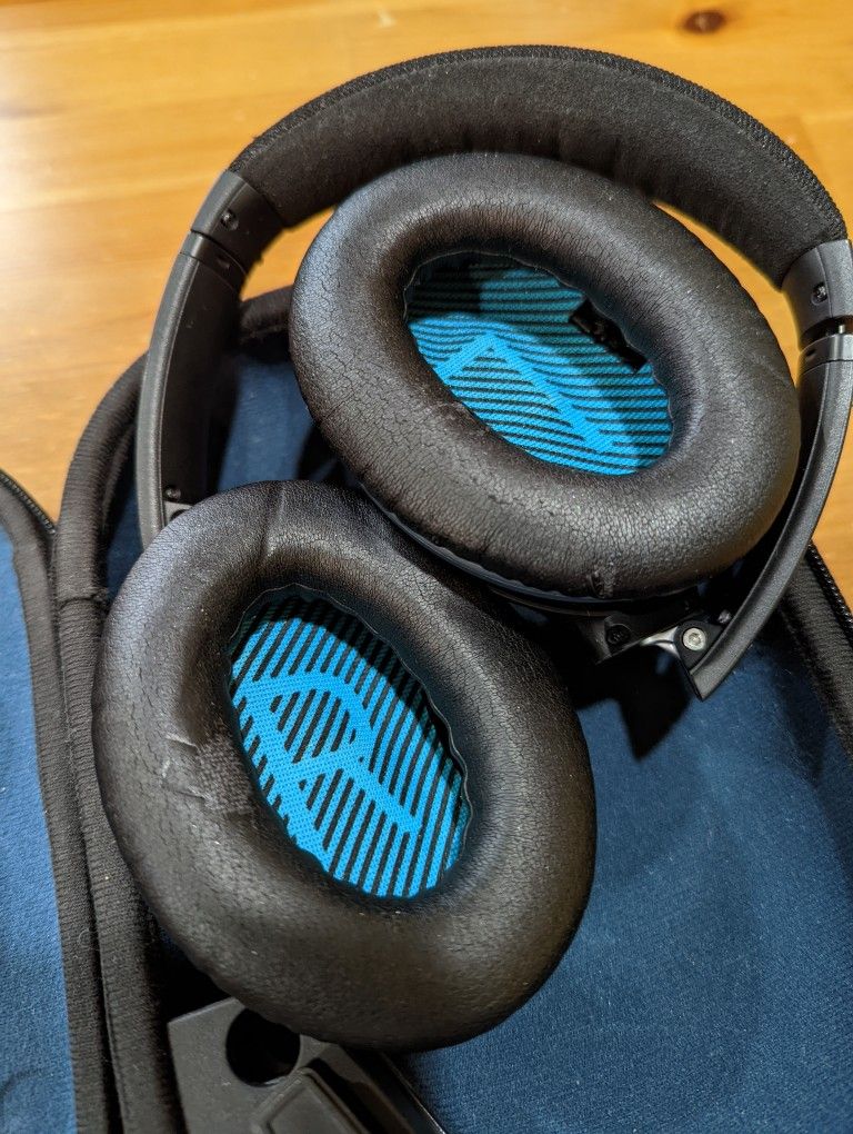 Bose Quiet Comfort 25 Noise Cancelling Headphones - photo 3