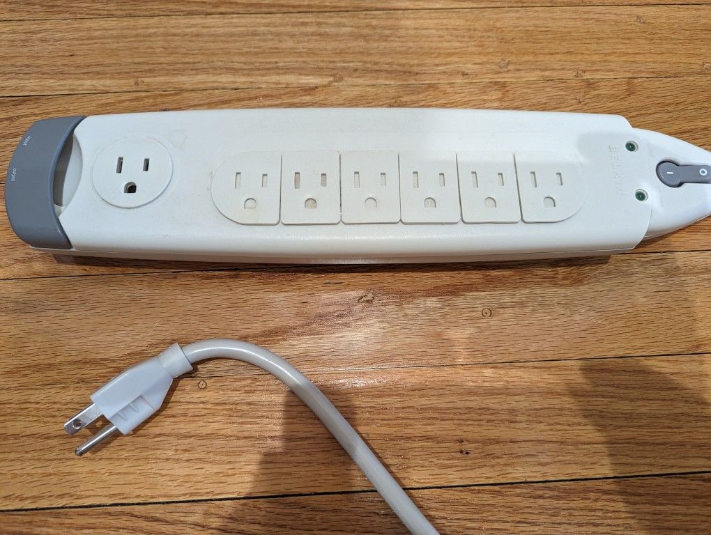 Power Strips And Optical Audio Cable - photo 3